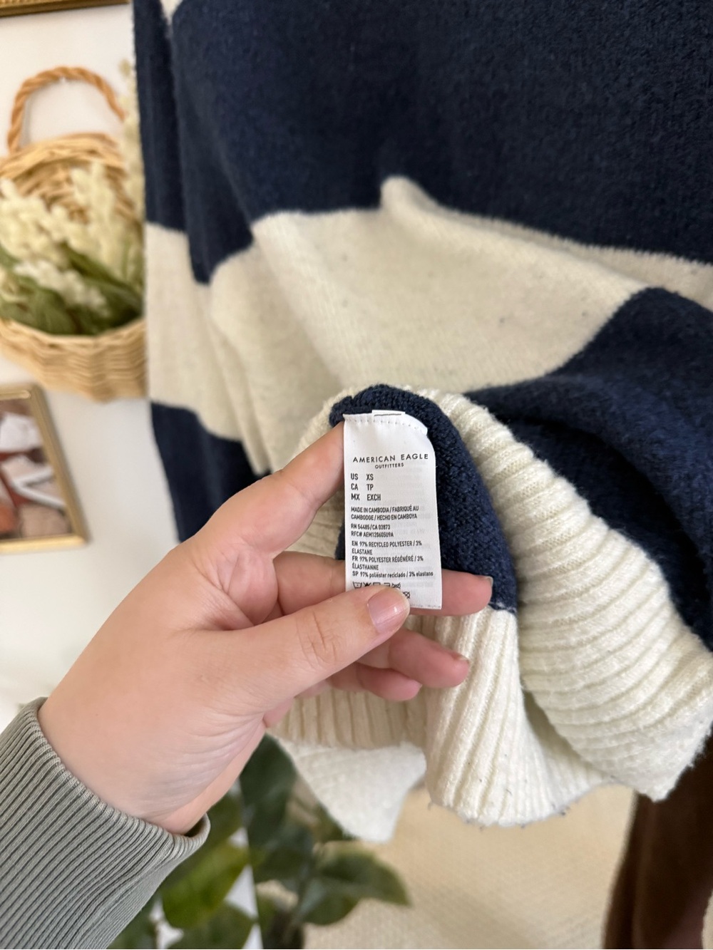 American Eagle Navy and Cream Striped Crewneck Sweater - Picture 5 of 5